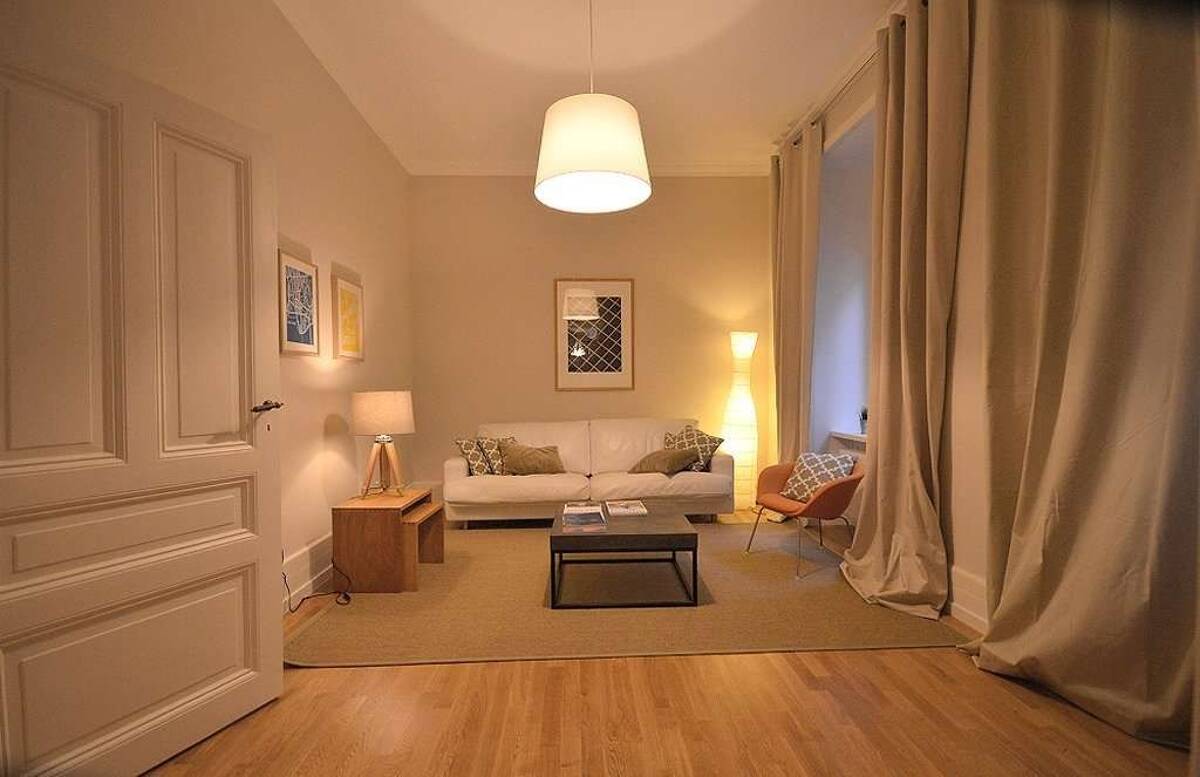 Schöne 4-Zimmer Altbauwohnung mit kleinem Garten und Terrasse. – 60316 Frankfurt am Main – Bild 1 von 9