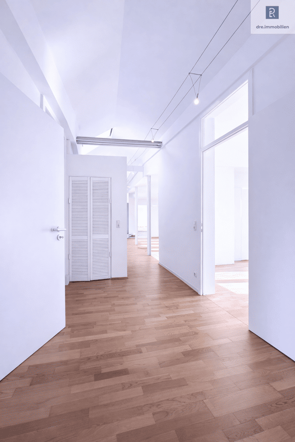 Dachgeschosswohnung in 50678 Köln mit 131 m² kaufen