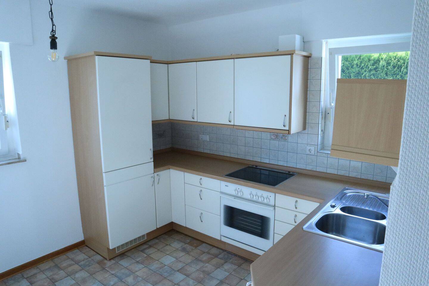 Ruhig wohnen in freistehendem Einfamilienhaus auf zwei Etagen in Solingen – Solingen – Vorschaubild 5