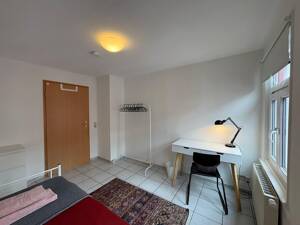 Möbliertes WG-Zimmer auf Zeit in Stuttgart-Zentrum – 70182 Stuttgart – Vorschaubild 3