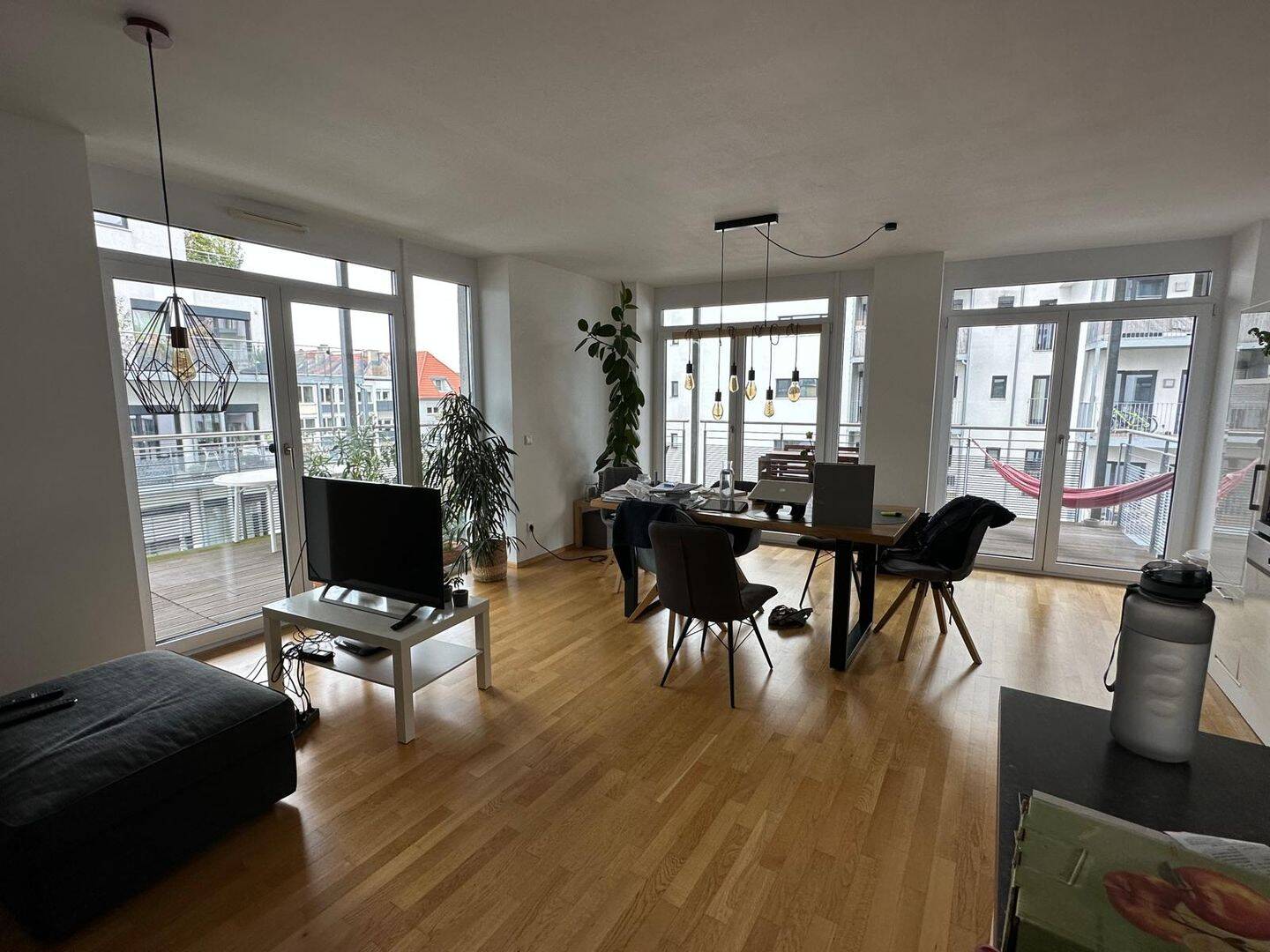 Top modernes 3-Zimmer App. im 4.OG-Einbauküche -Balkon -90478 Nürnberg