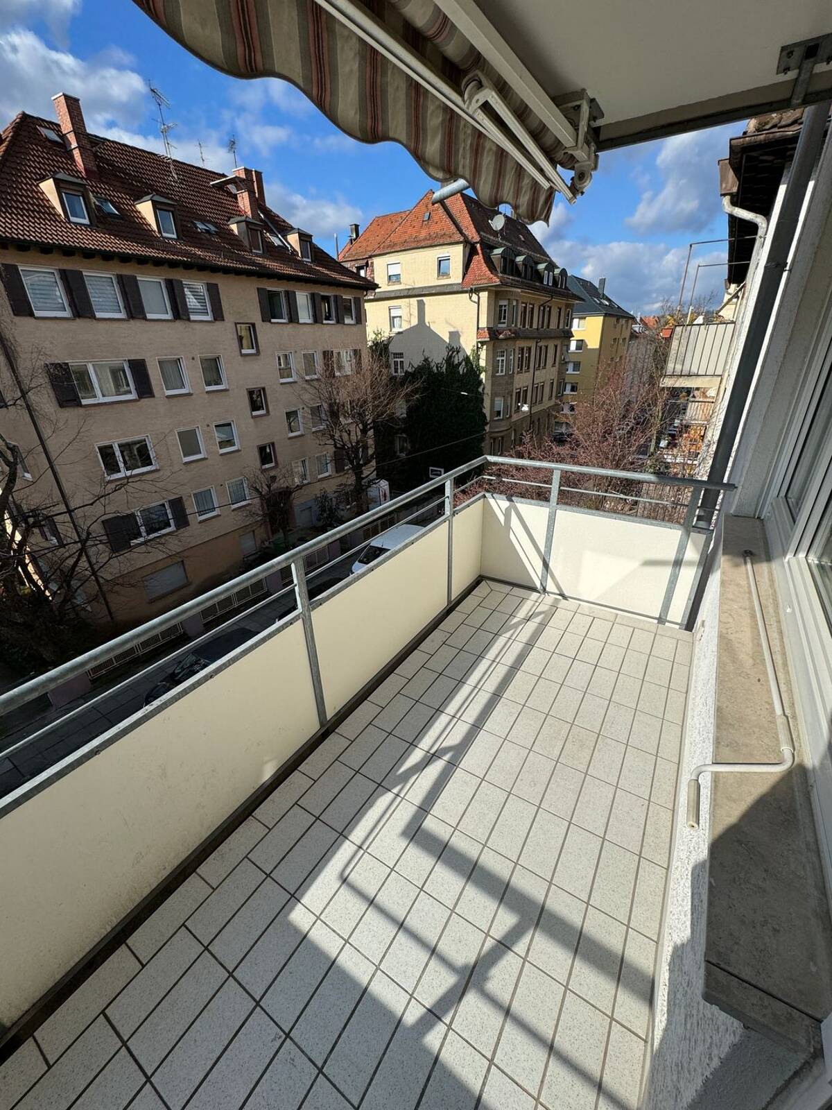 Zuhause mit 3 Zimmern in Stuttgart Süd aktuell 2 Zimmer verfügbar – 70180 Stuttgart – Bild 1 von 8