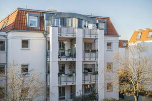 Renovierung 2026 | 4,5-Zimmer-Wohnung mit Aufzug & Tiefgarage – Wohnen mit Elbcharme| Provisionsfrei