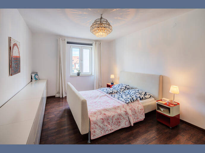 Möbliert: Geräumige Wohnung in der Hohenzollernstraße zur Miete – München – Vorschaubild 3