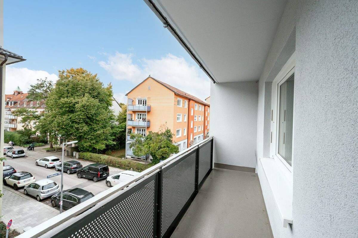AIGNER - Top vermietet! 2-Zimmer-Wohnung mit Balkon nahe Laimer Platz – 80686 München – Bild 1 von 6