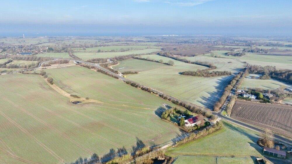 Zwei Häuser. Ein Rückzugsort. - Großzügiges Doppelhaus in idyllischer Alleinlage von Probsteierhagen – Probsteierhagen – Vorschaubild 2