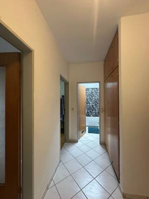 Großzügige 2-Zimmer-Wohnung mit Fernblick & Balkon – attraktive Kapitalanlage im Regensburger Westen – 93049 Regensburg – Vorschaubild 9
