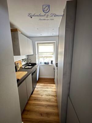 Hochwertig renovierte und möblierte 2-ZKB mit EBK, Terrasse + Garage – 66119 Saarbrücken – Vorschaubild 3