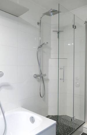 Traumhafte 3-Zimmer Maisonette Wohnung mit Loggia in Hamburg Stellingen, komplett renoviert 2020 – 22527 Hamburg – Vorschaubild 9