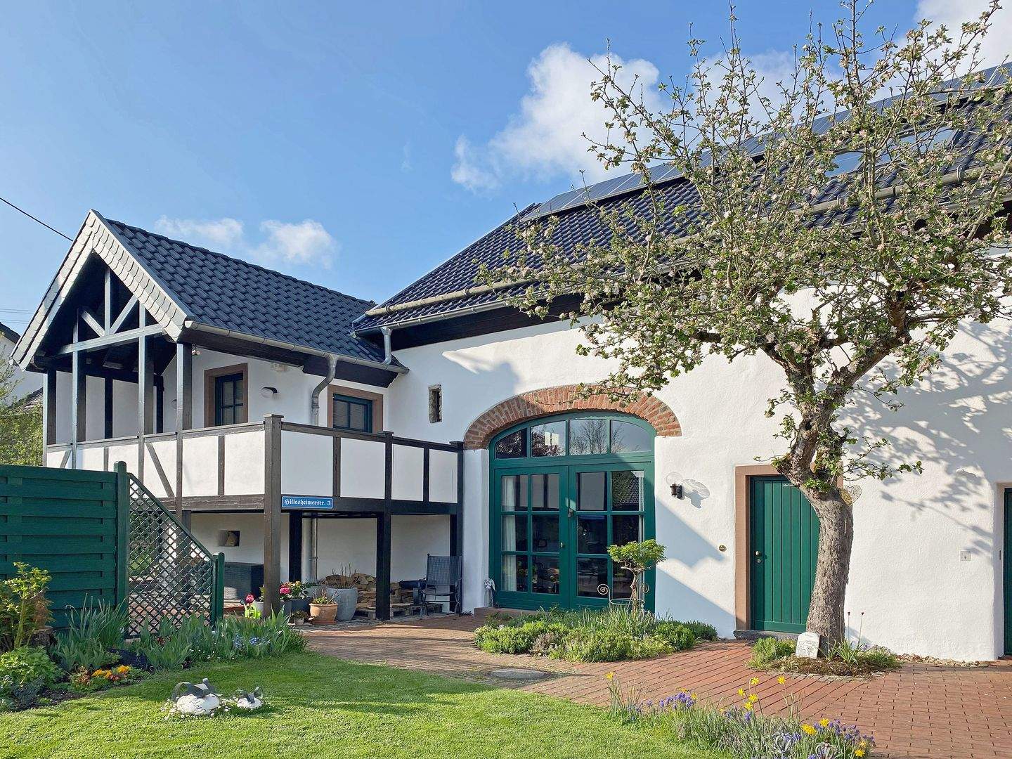 Historisches Eifeler-Bauernhaus mit hochwertiger Ausstattung in TOP-Zustand – Berndorf – Bild 1 von 9