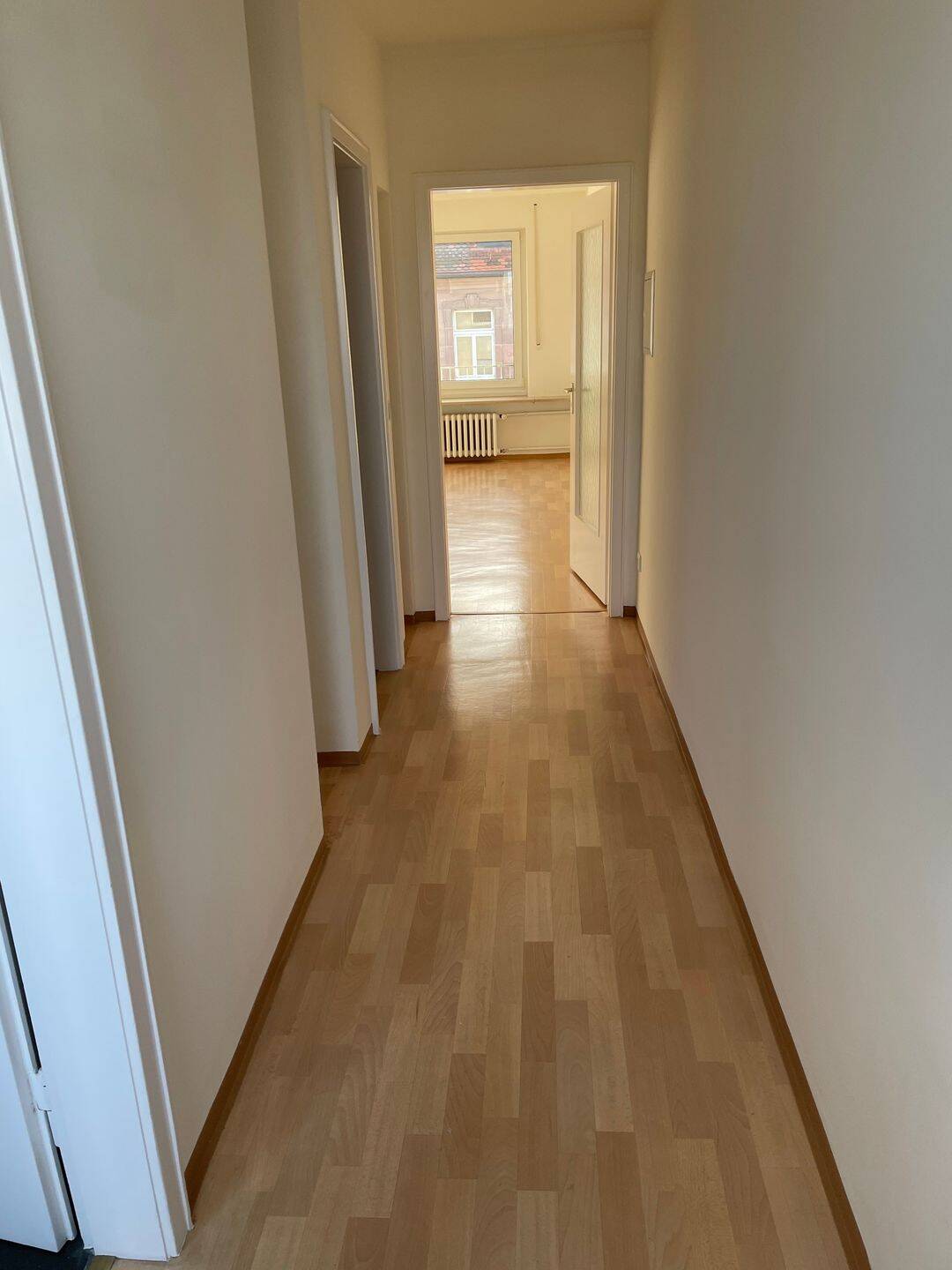 Sehr geräumige 1-Zimmer-Wohnung mit Einbauküche im Stadtteil Rennweg - Sulzbacher Straße – Nürnberg – Vorschaubild 4
