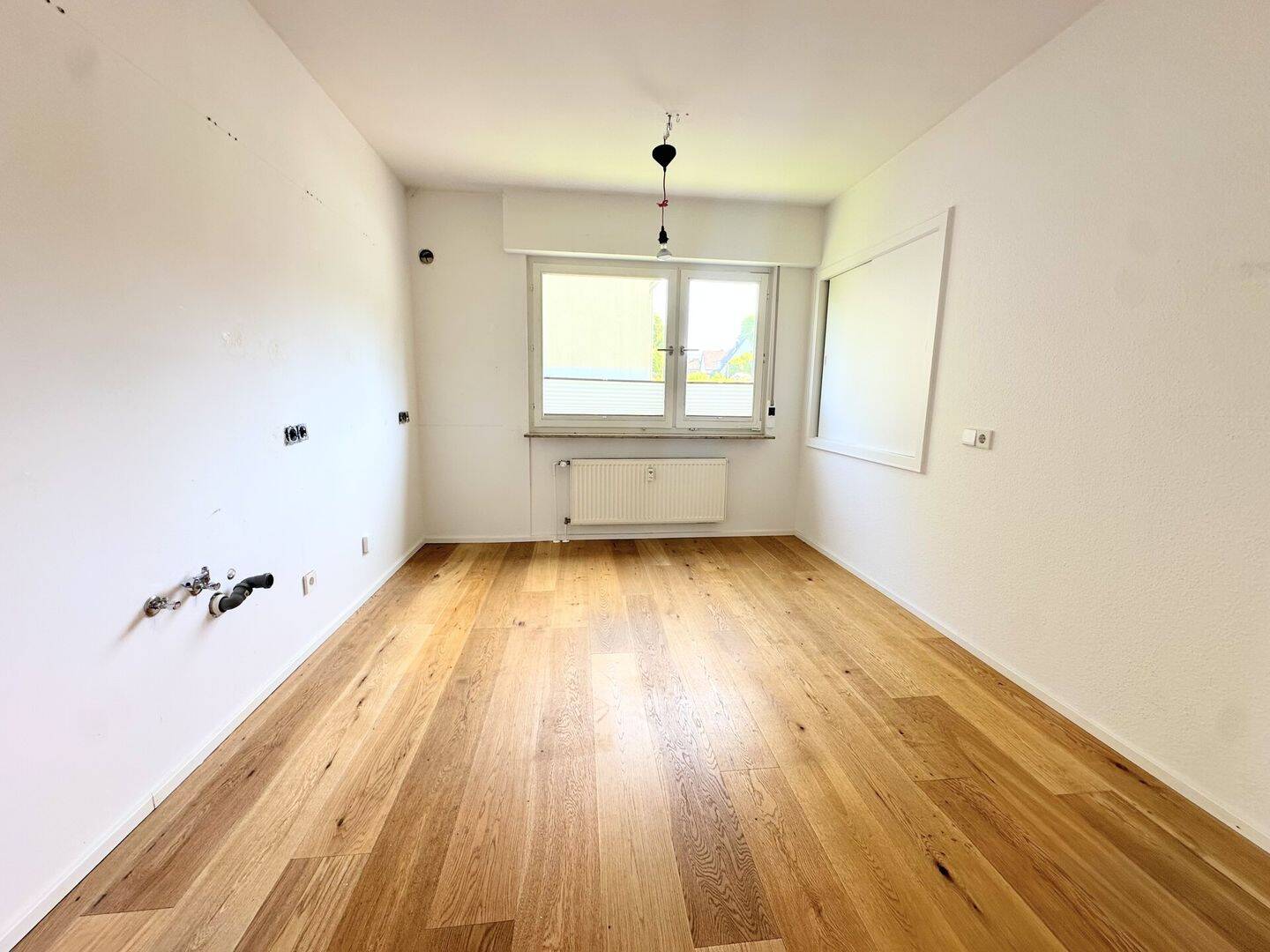 Gepflegtes Freistehendes Einfamilienhaus mit Anliegerwohnung, Gartenidylle, Terrasse und Garage – Solingen – Vorschaubild 6