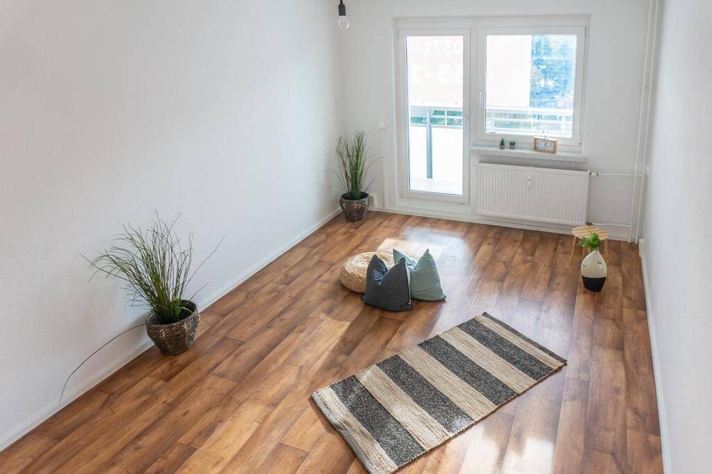 4-Raum-Familienwohnung mit Balkon – Chemnitz – Bild 1 von 5
