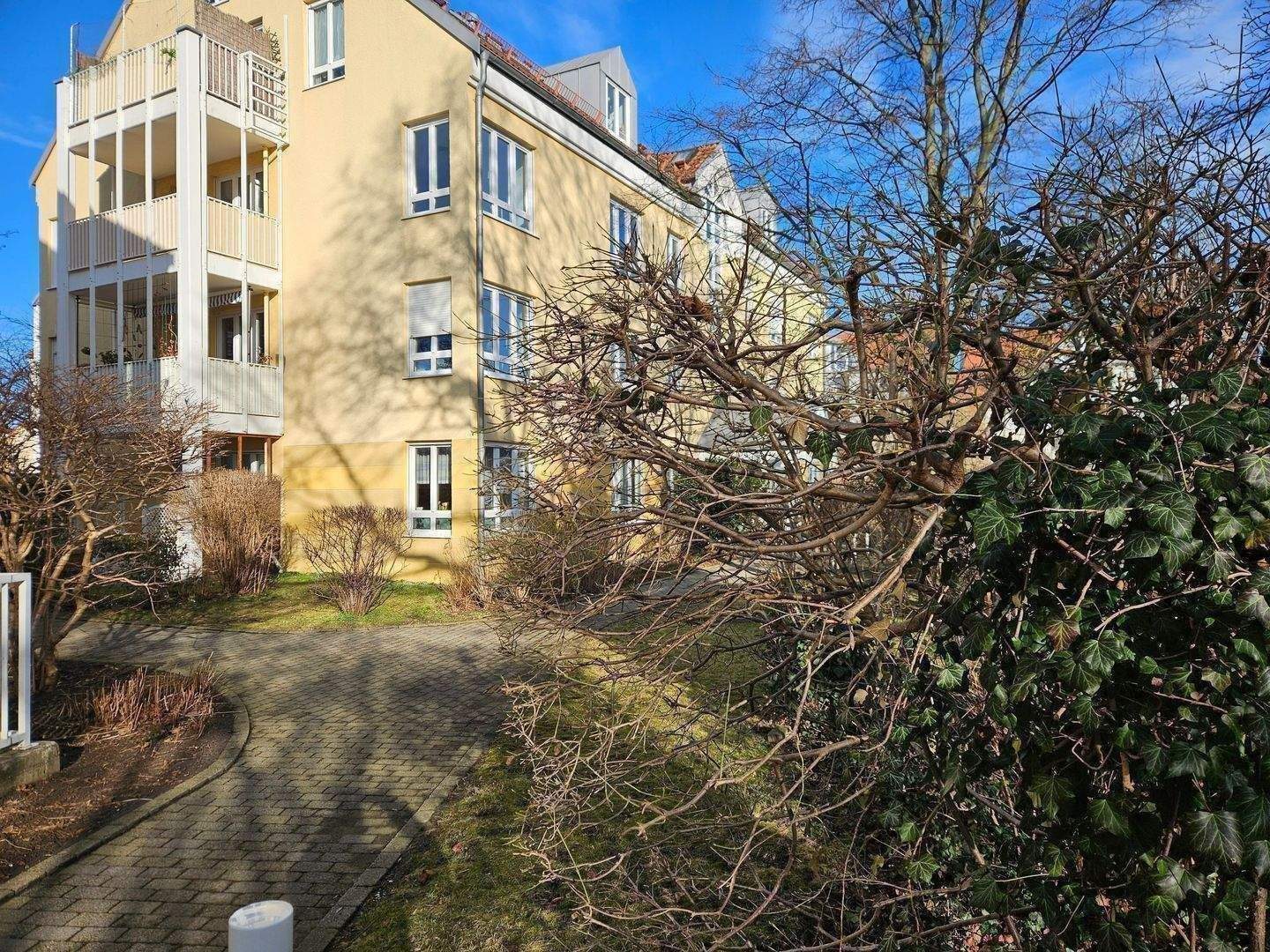 frei/nicht vermietet: 2-Raum-Wohnung im 2. Obergeschoß. Balkon. Tiefgaragen-Stellplatz (abschließbare Boxe) – Dresden – Vorschaubild 7