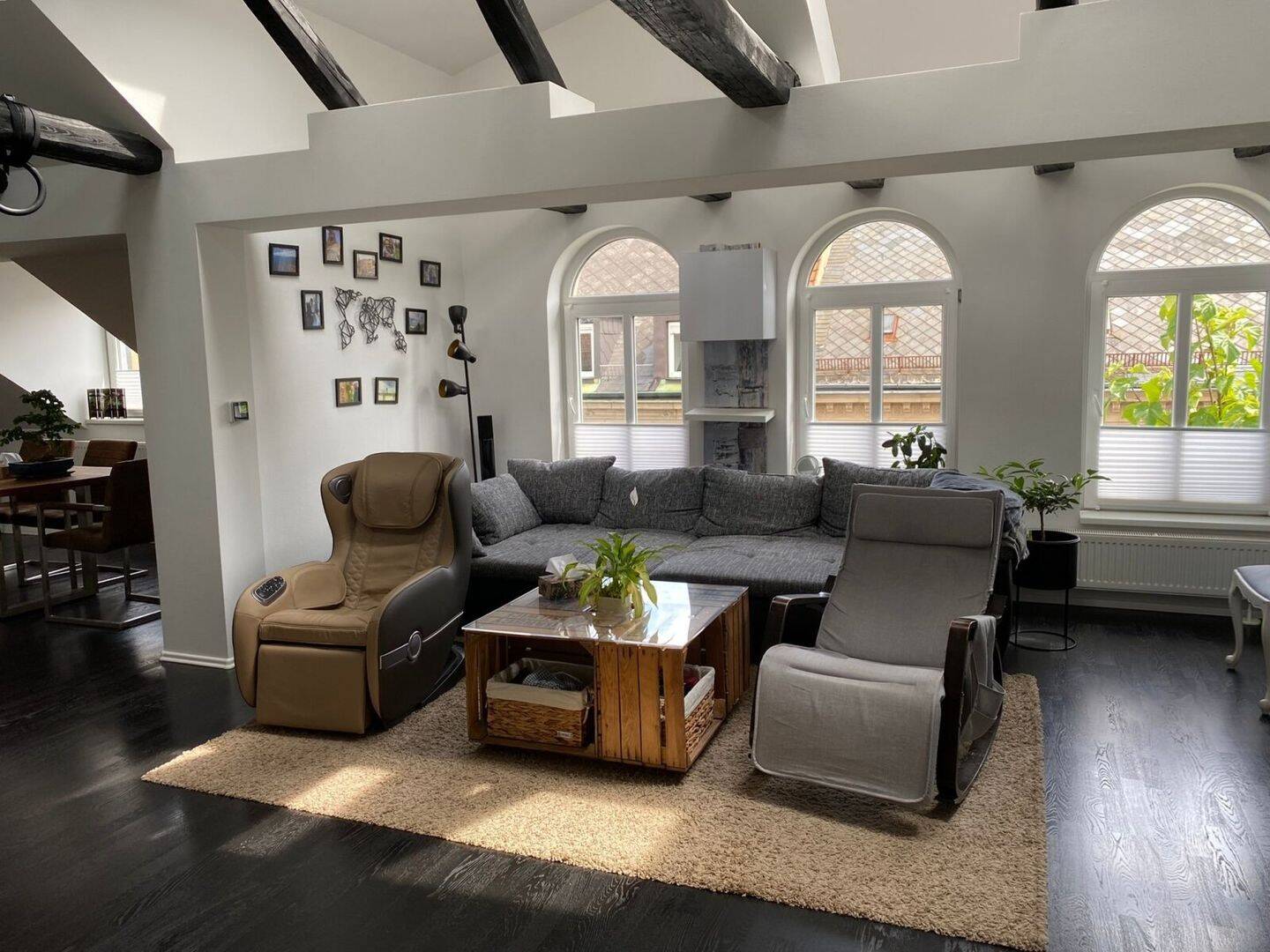 Eleganz trifft Komfort - Traumhafte 4-Zimmer-Galeriewohnung mit Sauna in Fürth