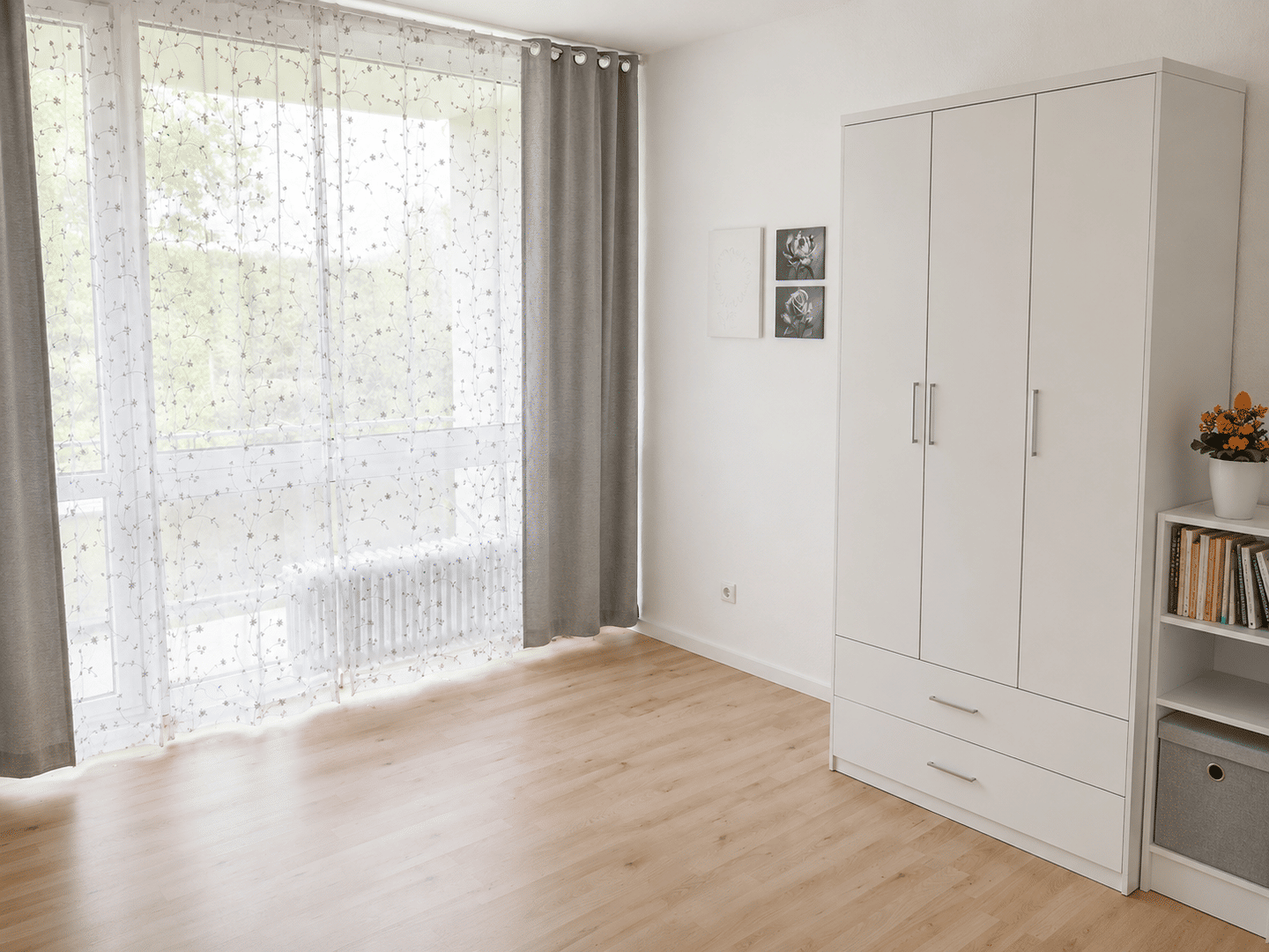 Attraktive 3-Zimmer-Wohnung in modernisiertem Mehrfamilienhaus - perfekte Kapitalanlage! – Hamm (Sieg) – Bild 1 von 3
