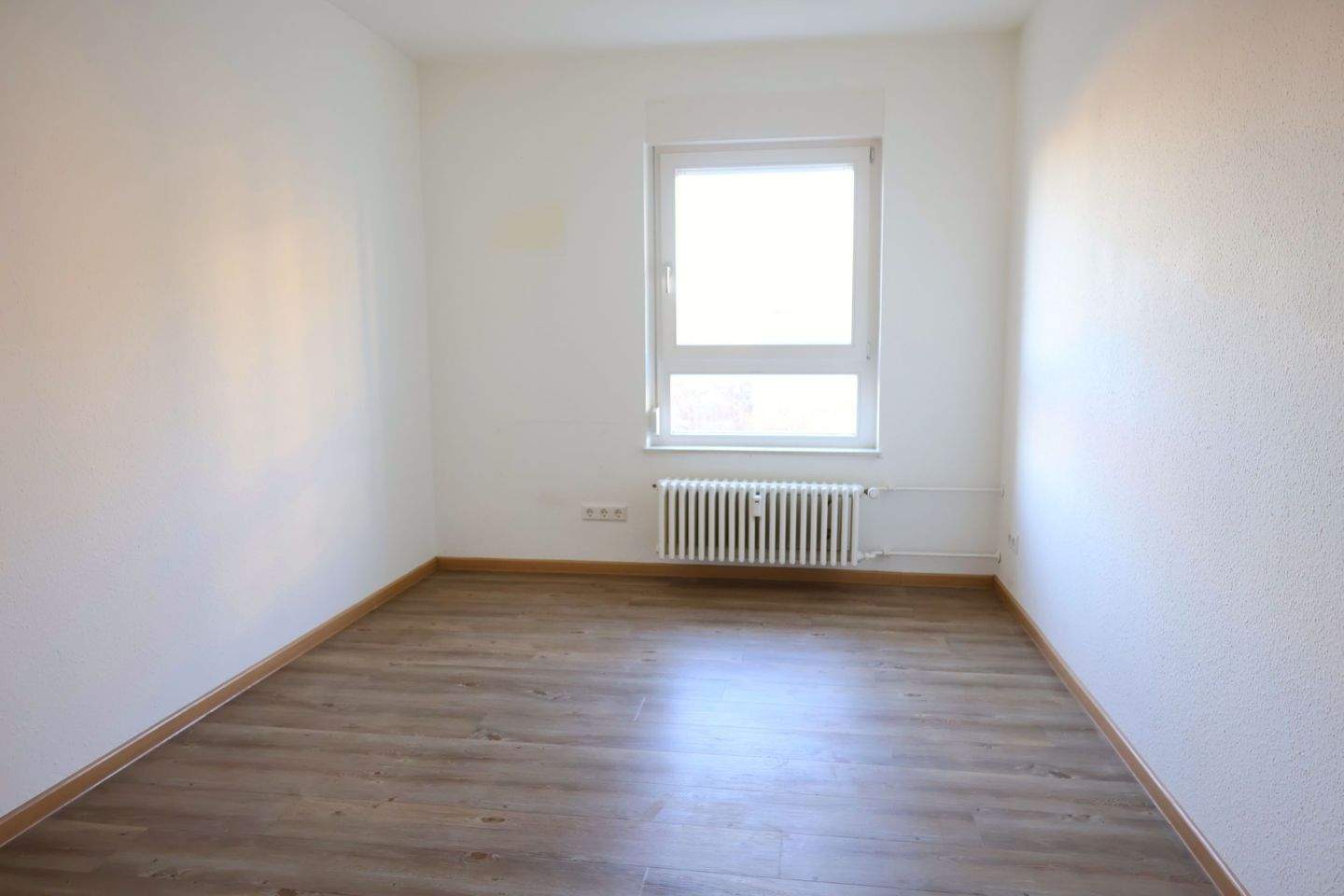 Hochwertig sanierte 3 Zimmer Wohnung mit Balkon und TG-Stellplatz in Pforzheim – Pforzheim – Vorschaubild 5