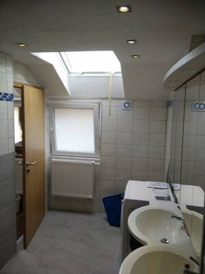 Zimmer in 4er WG Zentral Dachgeschoss WG-Zimmer 23 m² befristest / Probewohnen für 6 Monate. Frei ab sofort – 70186 Stuttgart – Vorschaubild 7