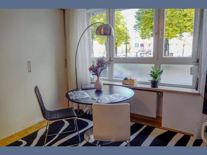 Möbliert: Möblierte Wohnung in sehr guter Lage Schwabing – München – Vorschaubild 2