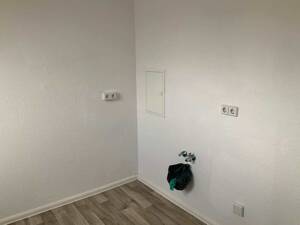 Grünau-Ost: 2 Raumwohnung mit Balkon sucht dich! – 4209 Leipzig – Vorschaubild 7