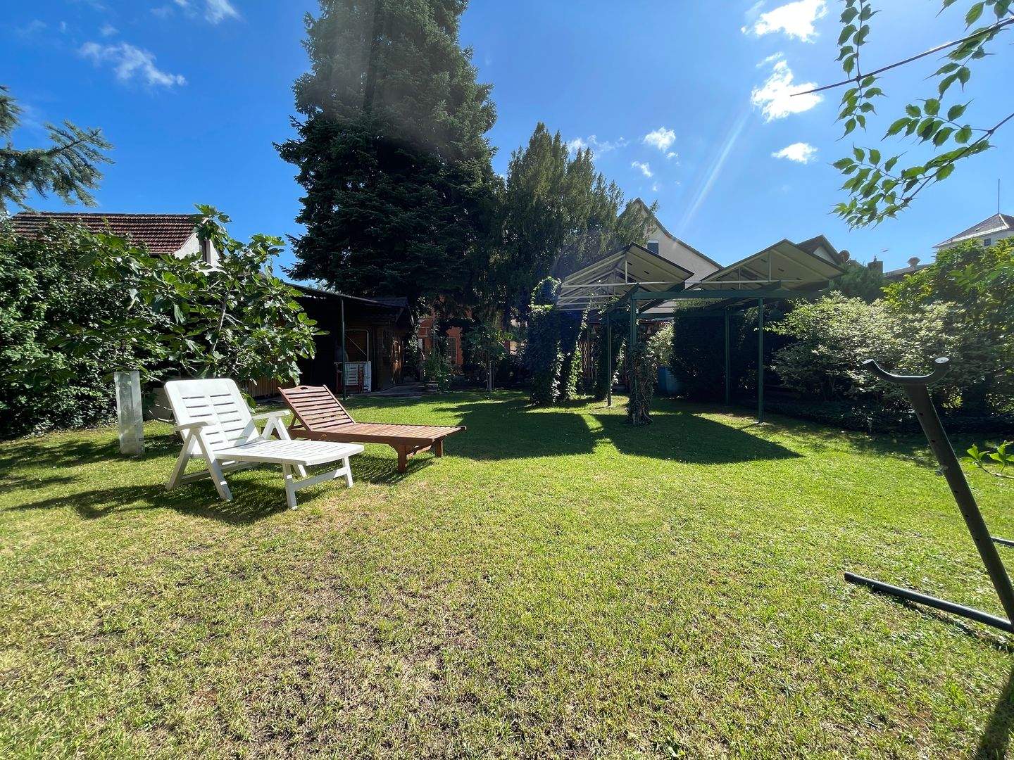 Stilvolles Einfamilienhaus mit Charme, großem Garten und moderner Ausstattung – Rüsselsheim am Main – Bild 1 von 9