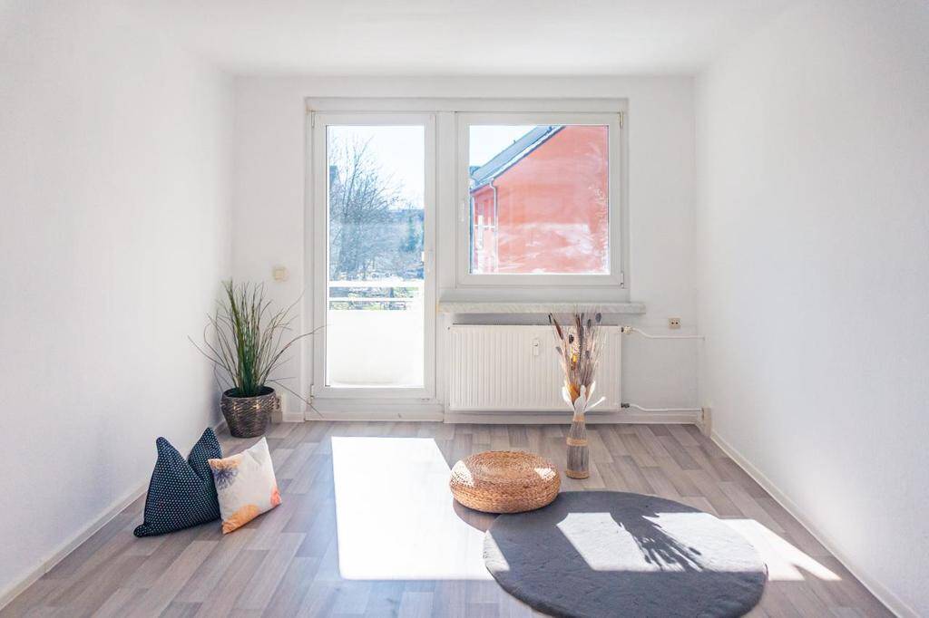 Ein neues Wohnglück mit Balkon in attraktiver Wohnlage – Chemnitz – Vorschaubild 2