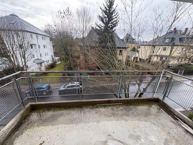 FRISCH SANIERT! 1-Raum-Wohnung mit großem Balkon und Einbauküche – Chemnitz – Vorschaubild 8