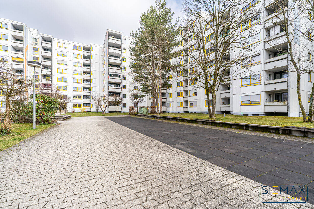 **ANLEGER- ODER FAMILIEN GLÜCK** 4 Zimmer Wohnung mit Balkon und WG Potential! – München – Vorschaubild 2