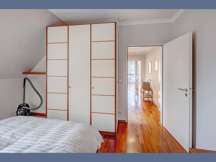 Möbliert: Helle möblierte 2-Zimmer-Wohnung zur Miete – München – Vorschaubild 6