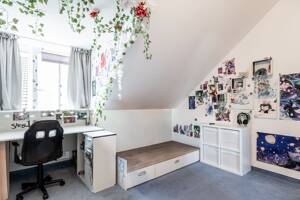 Lichtdurchflutete 4-Zimmer-DG-Wohnung mit Süd-Dachterrasse und neuer Hybrid-Wärmepumpenheizung – 81475 München – Vorschaubild 6