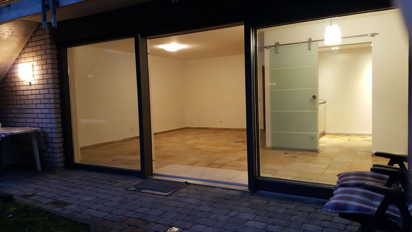 Intressantes Einfamilienhaus mit zwei Souterrainwohnungen und seperatem Schwimmbad – Fürth – Vorschaubild 8