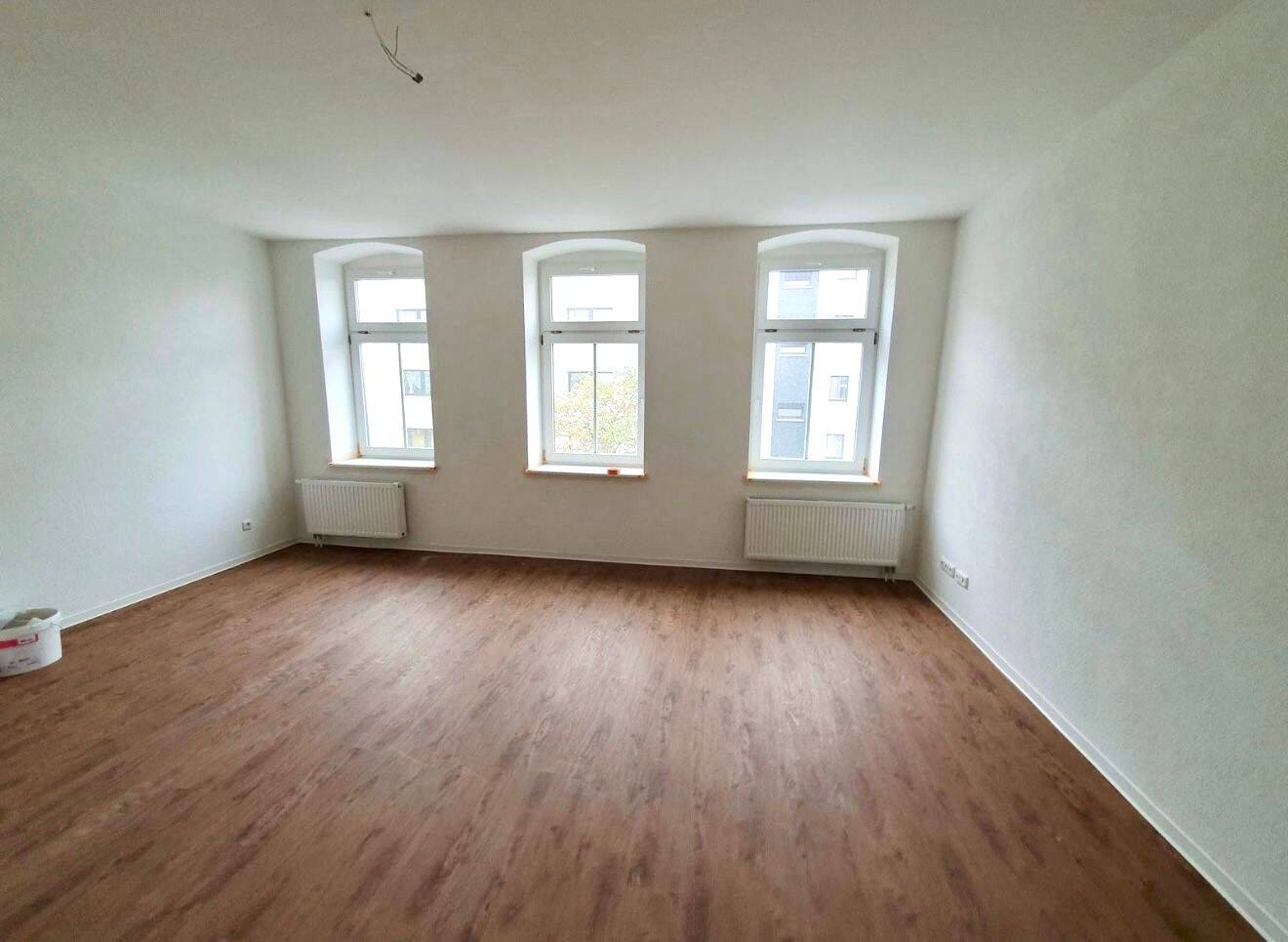Moderne 3-Zimmer-Wohnung mit Balkon und Einbauküche – Chemnitz – Vorschaubild 2