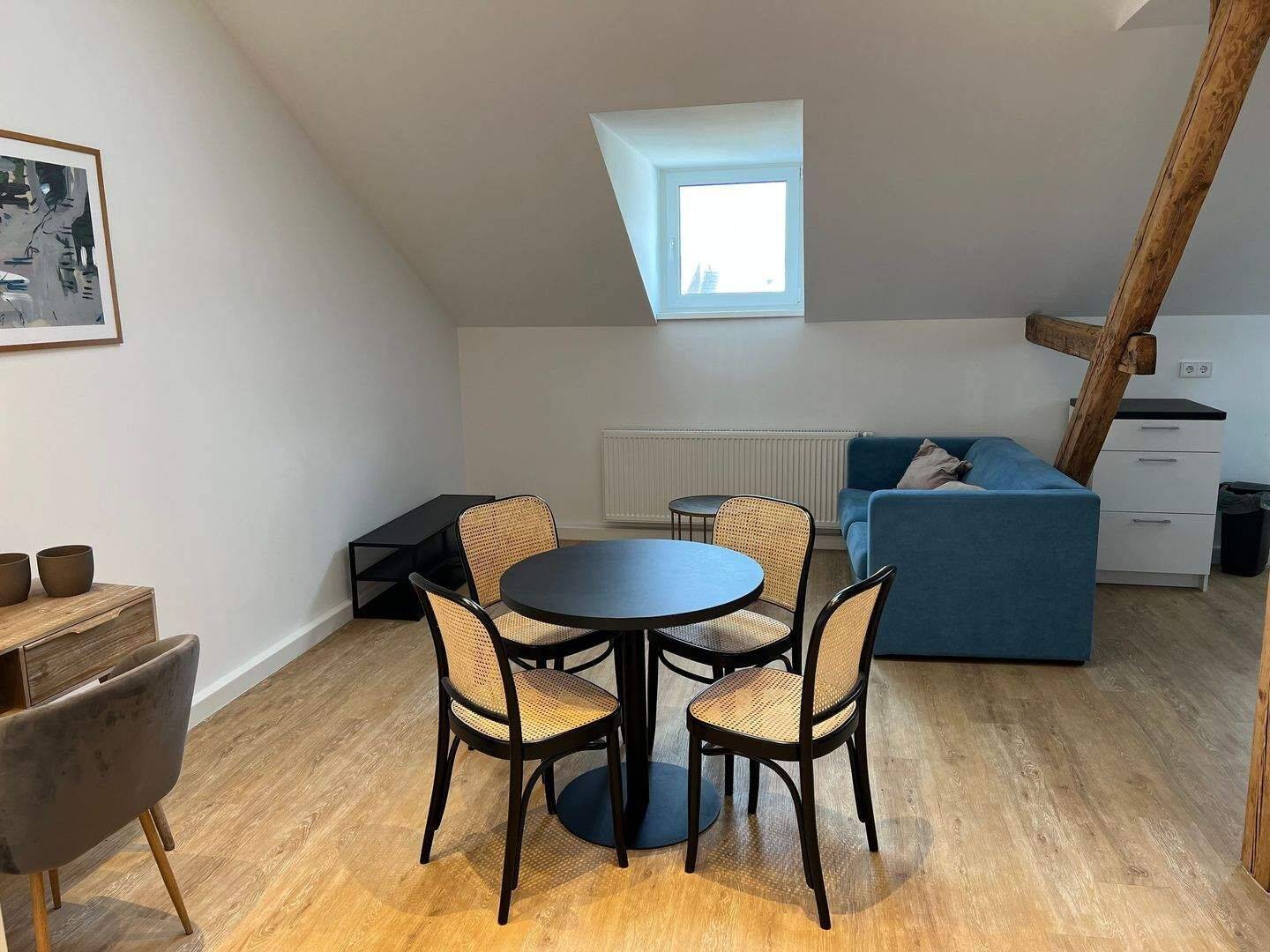Zentral & ruhig wohnen am Park: Stilvolle möblierte 2-Zimmer-Wohnung in Düsseldorf (Lessingstr.)