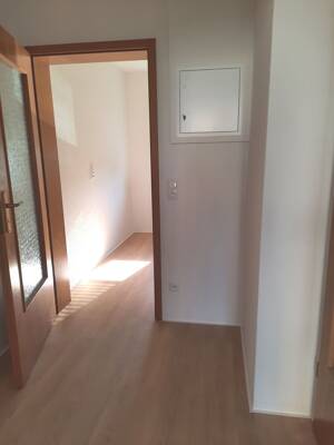 Helle 2-Raum-Wohnung – 7768 Kahla – Vorschaubild 3