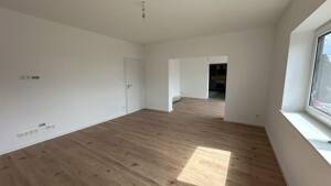 Moderne 4-Zimmer-Wohnung mit großer Dachterrasse, Einbauküche und Stellplatz – 33102 Paderborn – Vorschaubild 8