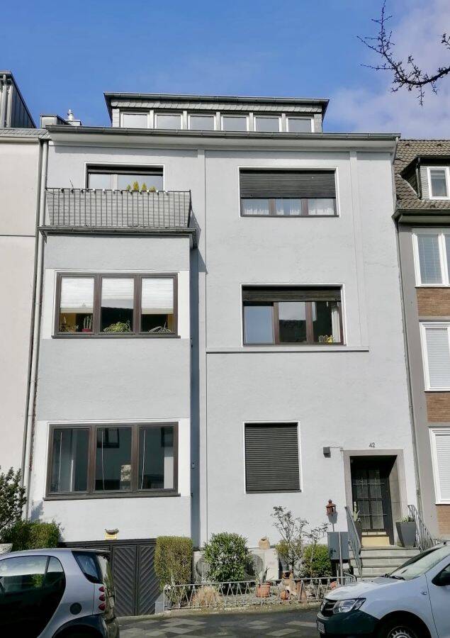 Provisionsfrei* SOFORT FREI! Rhein-nah - 2-Zm Penthouse Oberkassel - renoviert, Klimaanlage Einbauküche 55m² – Düsseldorf – Vorschaubild 2