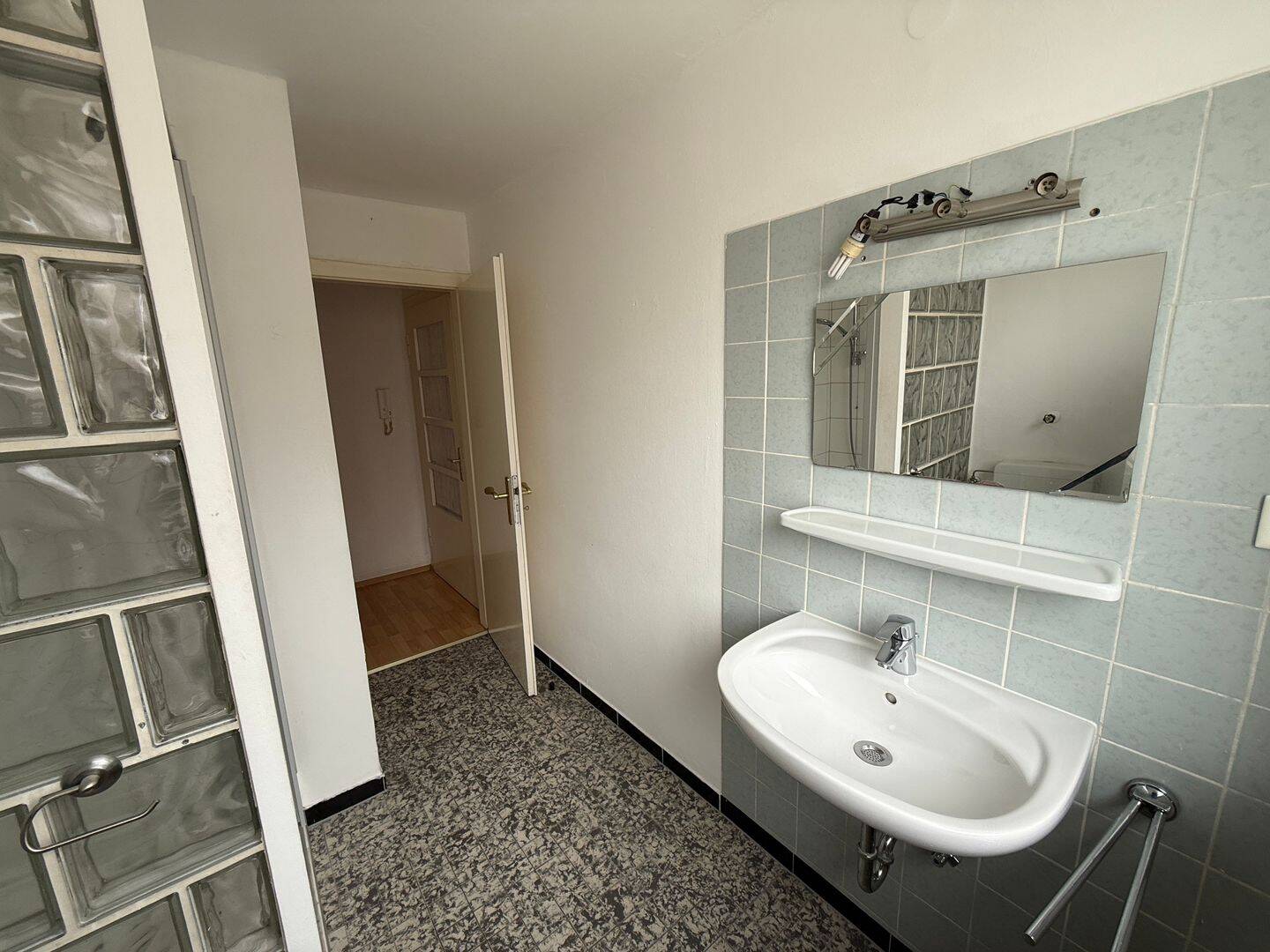 zentral gelegene 1 Zimmerwohnung mit Pantryküche im Riemekeviertel – Paderborn – Vorschaubild 7