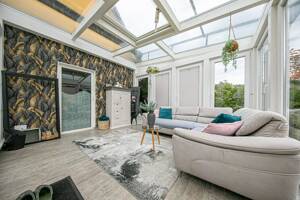 Ihr neues Zuhause - Einfamilienhaus mit ca. 114 m² Wohnfläche, Wintergarten, Pool & Sauna – 15566 Schöneiche bei Berlin – Vorschaubild 7