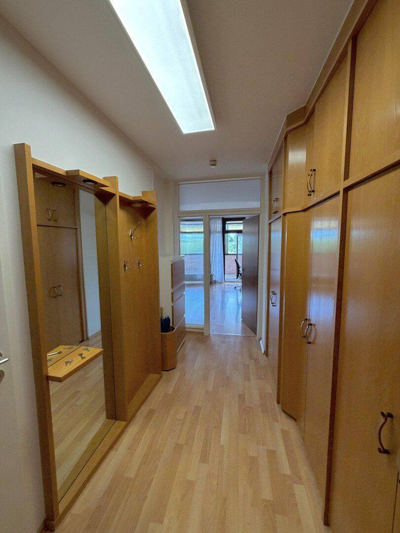 Charmante möbilierte 1-Zimmerwohnung mit Loggia – Nürnberg – Vorschaubild 6