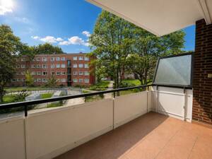 Stilvolle Eigentumswohnung mit Südwest-Balkon und TG-Stellplatz in ruhiger Lage von Rahlstedt – 22147 Hamburg – Vorschaubild 3
