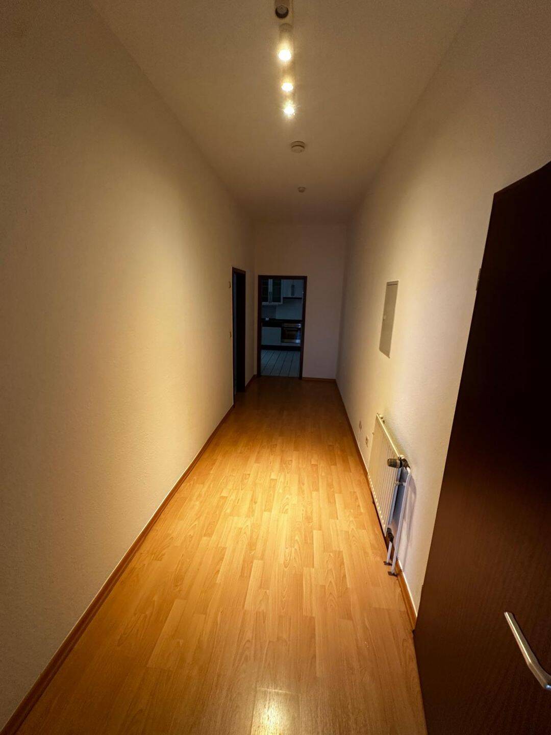 Helle 2-Zimmer Wohnung mit Balkon im 2. OG in Hannover-Mitte – Hannover – Vorschaubild 3
