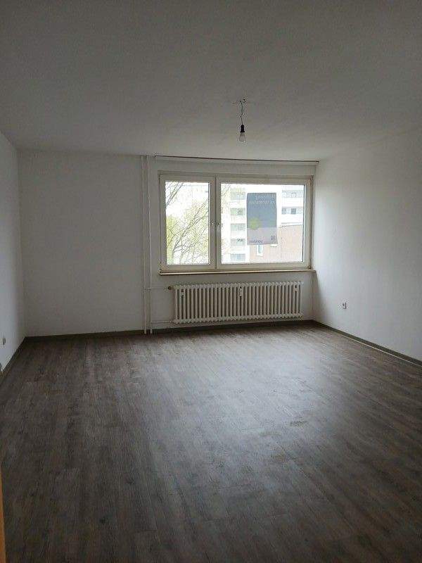 Modernisierte 3-Zimmer Wohnung mit Balkon in Bielefeld Sennestadt!
