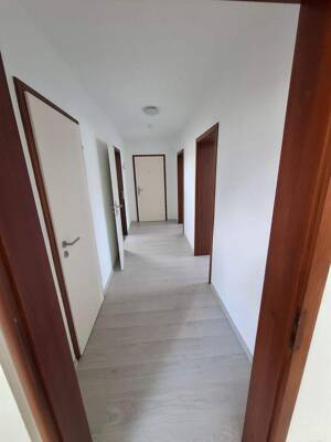 Großzügige 2-Zimmer-Wohnung in ruhiger Hanglage – Am Schiffberge – 33605 Bielefeld – Vorschaubild 3