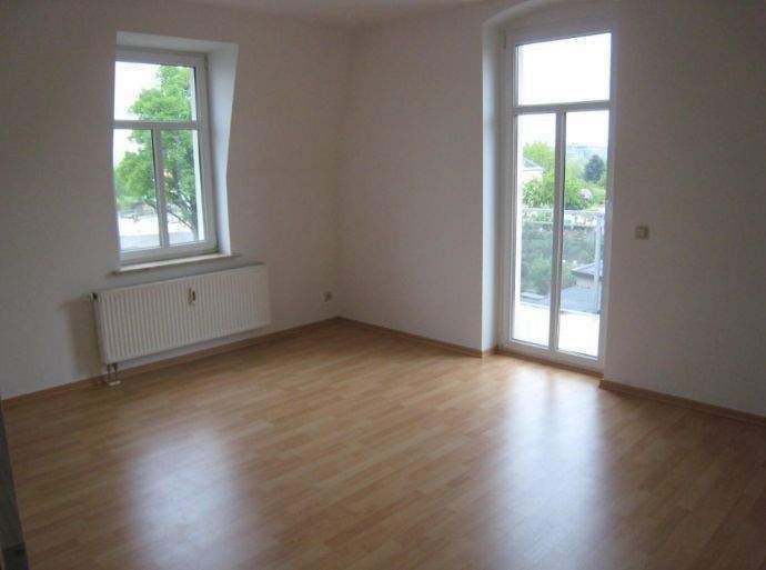 Direkt an den Kleingärten, ruhige 2-RW mit großem sonnigen Balkon in Dresden-Mickten – Dresden – Vorschaubild 3