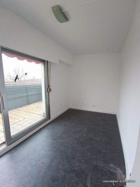 Krefeld-City, Ostwall 71 - 2 Zimmer-Wohnung im 5.OG mit 2 Balkonen und Aufzug für max. 2 Personen zum zeitnahen Einzug !! – Krefeld – Vorschaubild 8