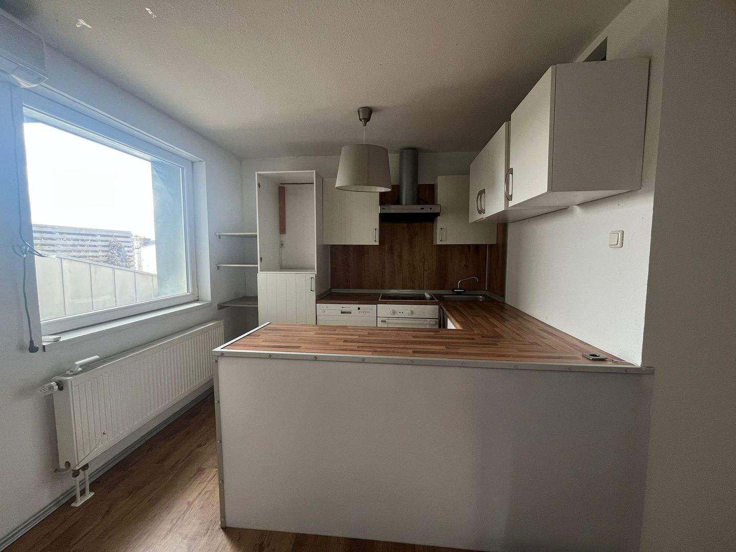 HELLE 2-ZIMMER WOHNUNG MIT BALKON