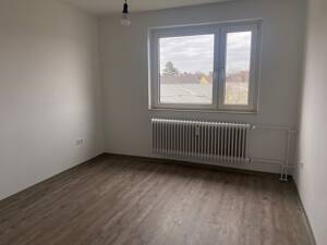 Helle 4-Zimmer-Wohnung mit Balkon – 28309 Bremen – Vorschaubild 4
