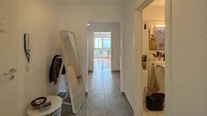 Vermietete 2-Zimmer-Wohnung mit überdachtem Balkon in zentrumsnaher Lage – 79106 Freiburg im Breisgau – Vorschaubild 9