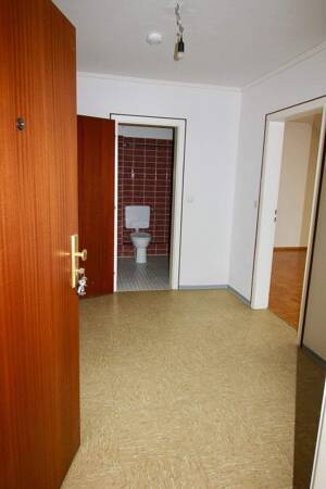 TONNDORF - freie Dachgeschoss-Wohnung - 2 Zimmer - 56 m2 - toller Schnitt 2 Zimmer + Stellplatz + Keller - – 22045 Hamburg – Vorschaubild 8