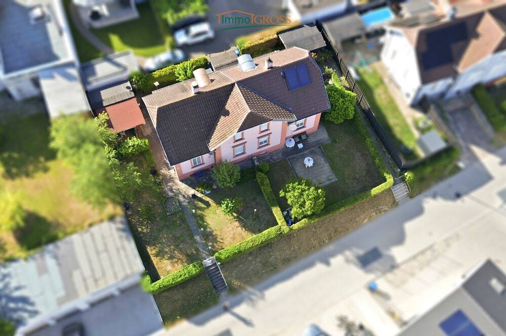 Historischer Charme trifft Gemütlichkeit: Doppelhaushälfte mit Kamin & Garten – Rheinfelden (Baden) – Vorschaubild 2